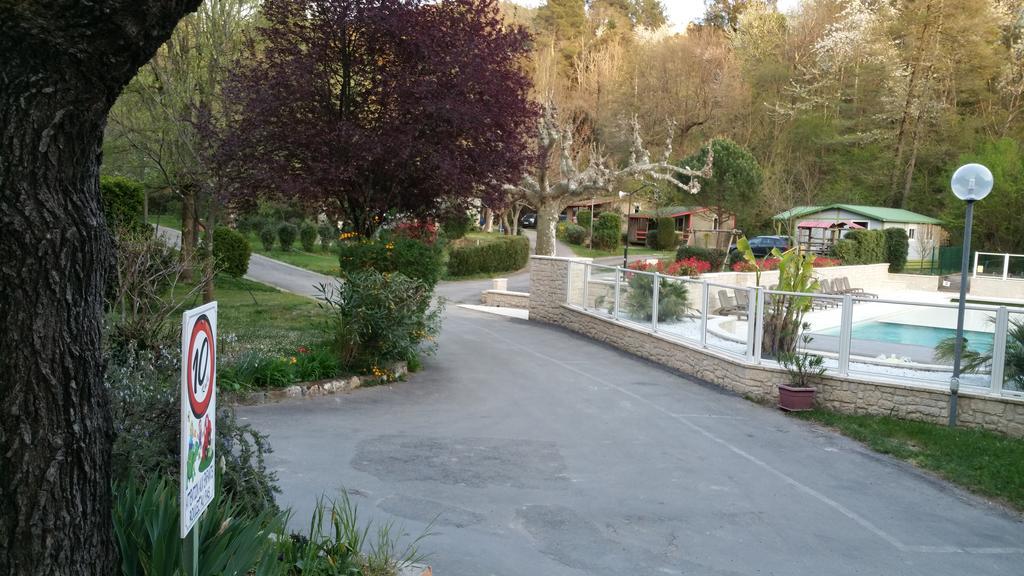 Camping Les Sources Saint-Jean-du-Gard Exteriör bild