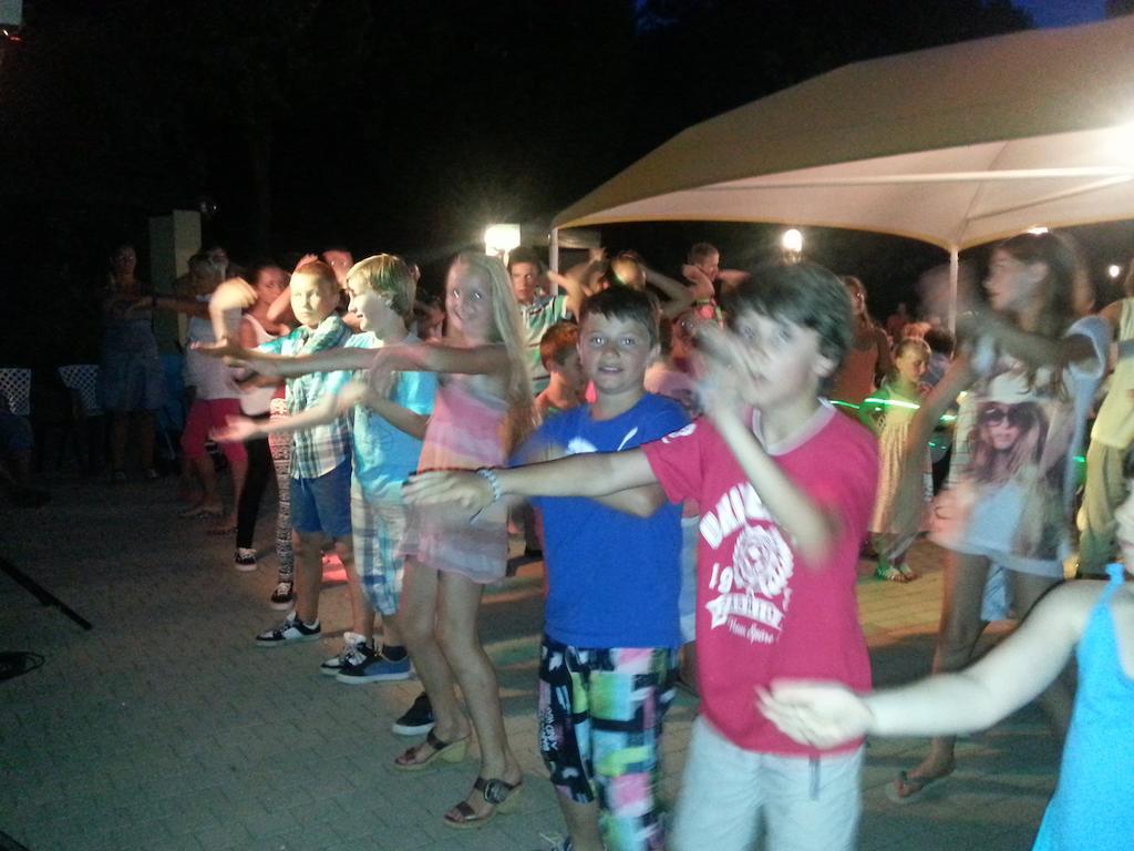 Camping Les Sources Saint-Jean-du-Gard Exteriör bild